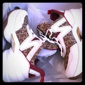 Michael Kors Olympia Trainor